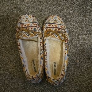 Minnetonka Slipper